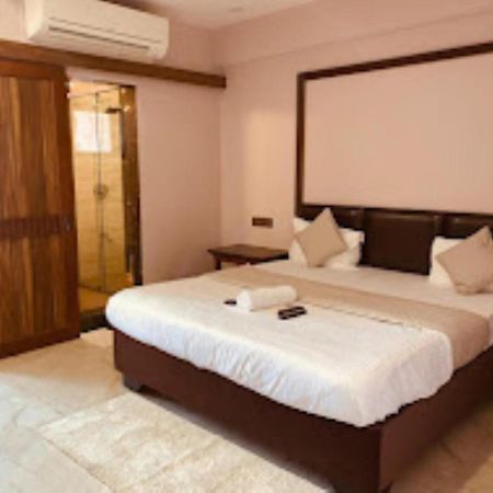 Hotel Radhe Ананд Екстер'єр фото